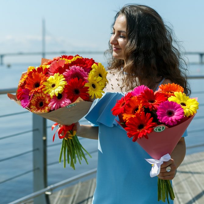 Какие цветы подарить девушке на 8 марта и по любому поводу