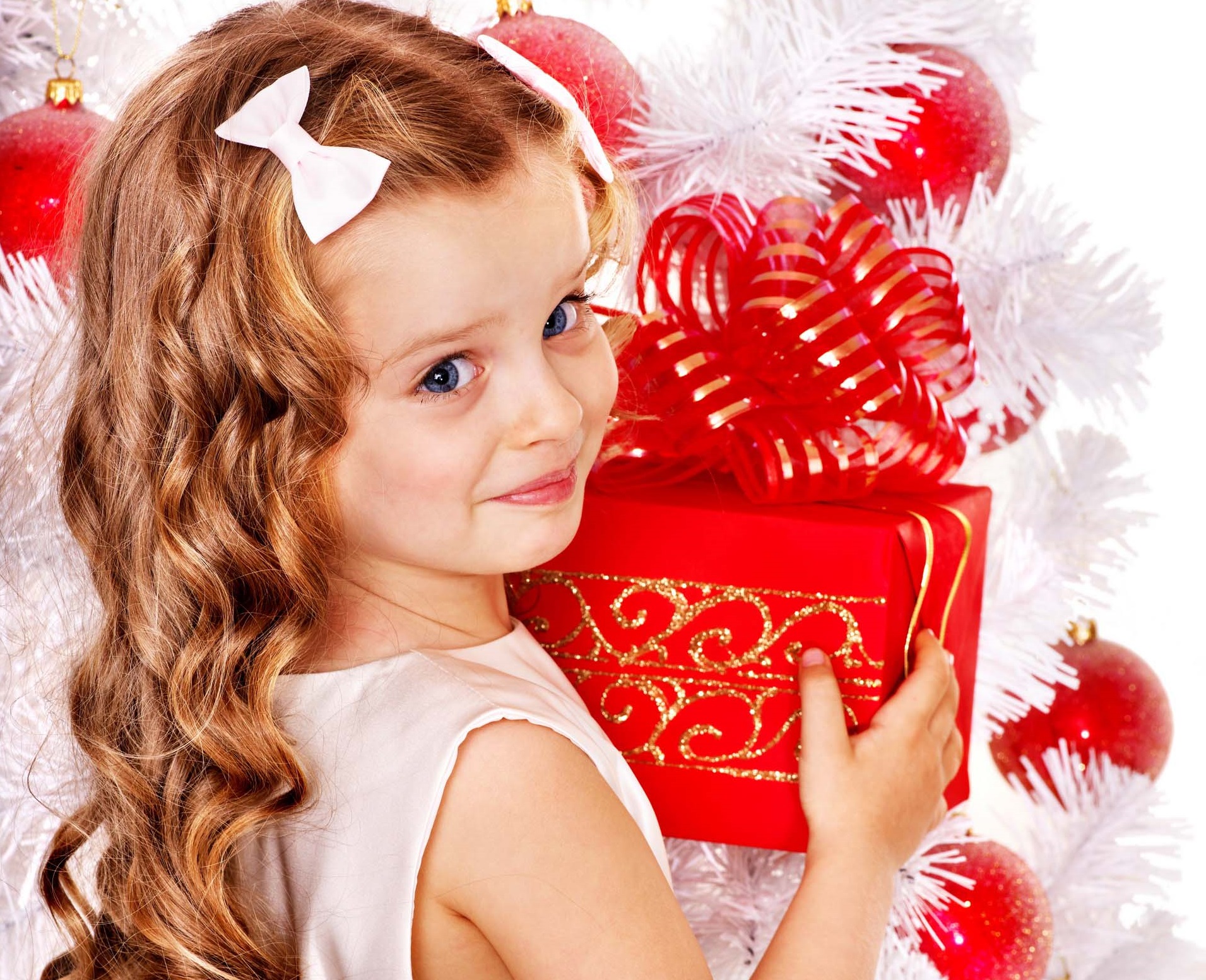 Что подарить девочке на 5 лет: самые лучшие идеи подарка на день рождения