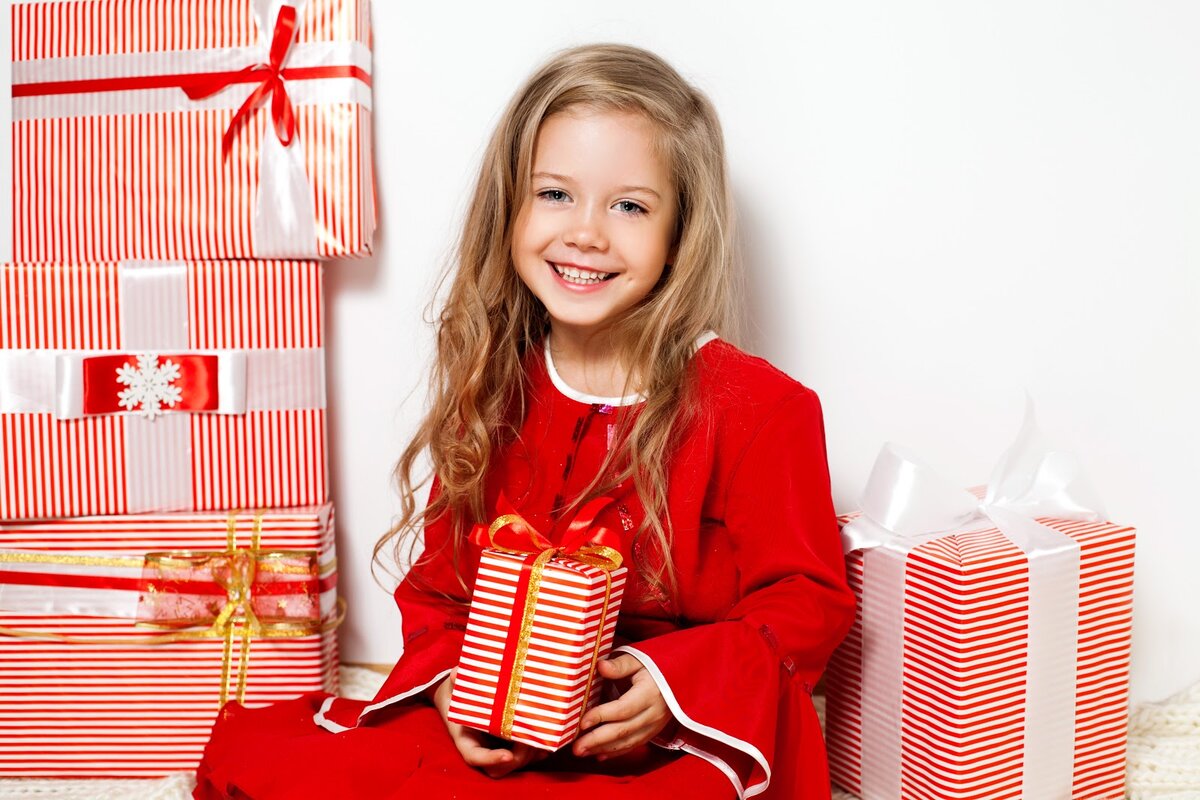 Подарки детям на новый год: что подарить ребенку, идеи оригинальных подарков, недорогие подарки детям на новый год