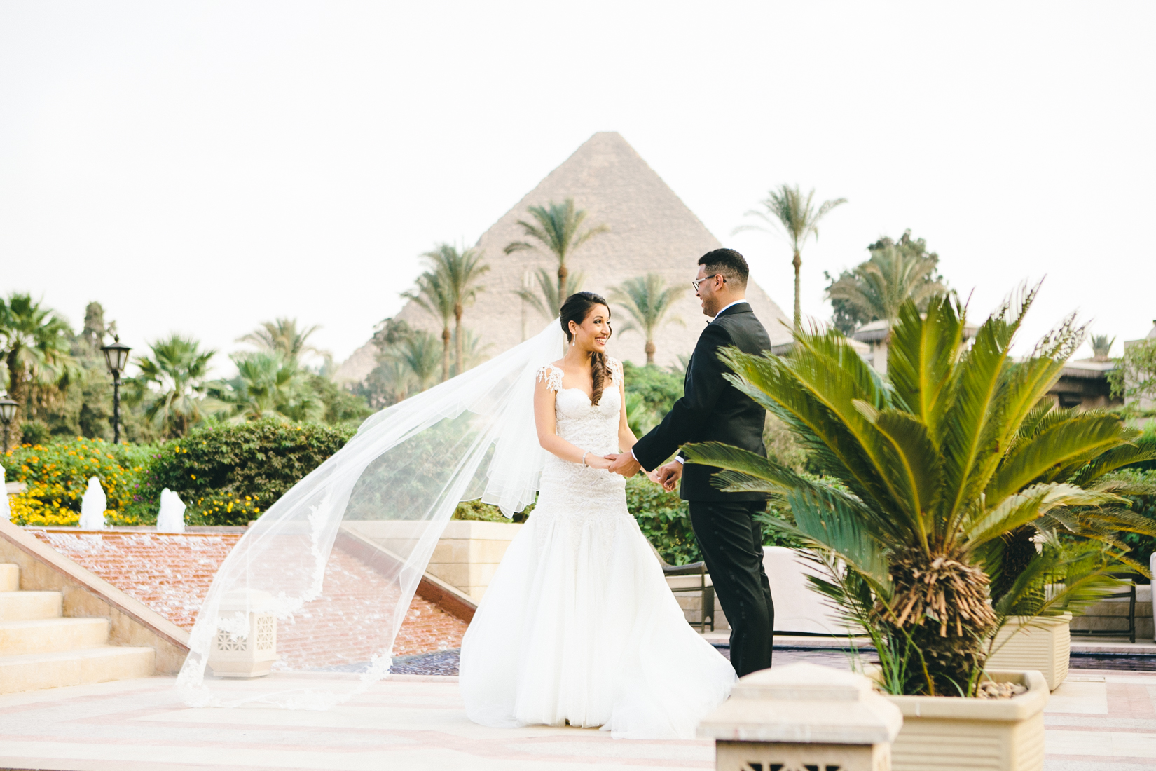 Who pays for the wedding in egyptian culture?