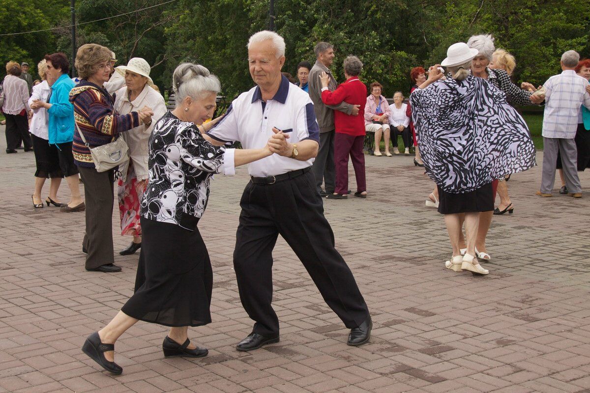 Конкурсы и развлечения для пожилых людей: скука – прочь!