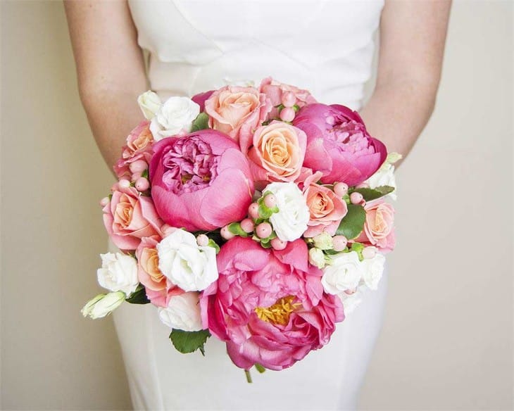 Выбор the-wedding.ru: 7 самых красивых свадеб в цвете марсала