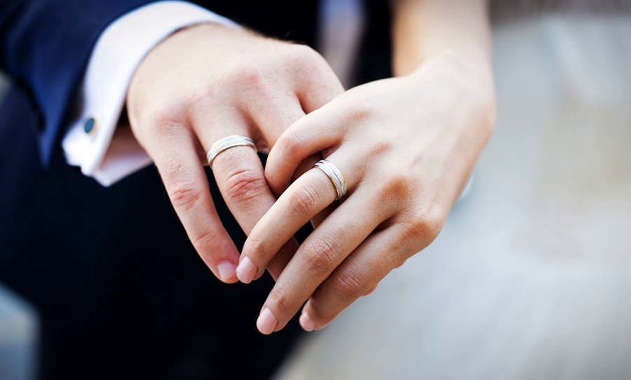 Свадьба рука кольцо