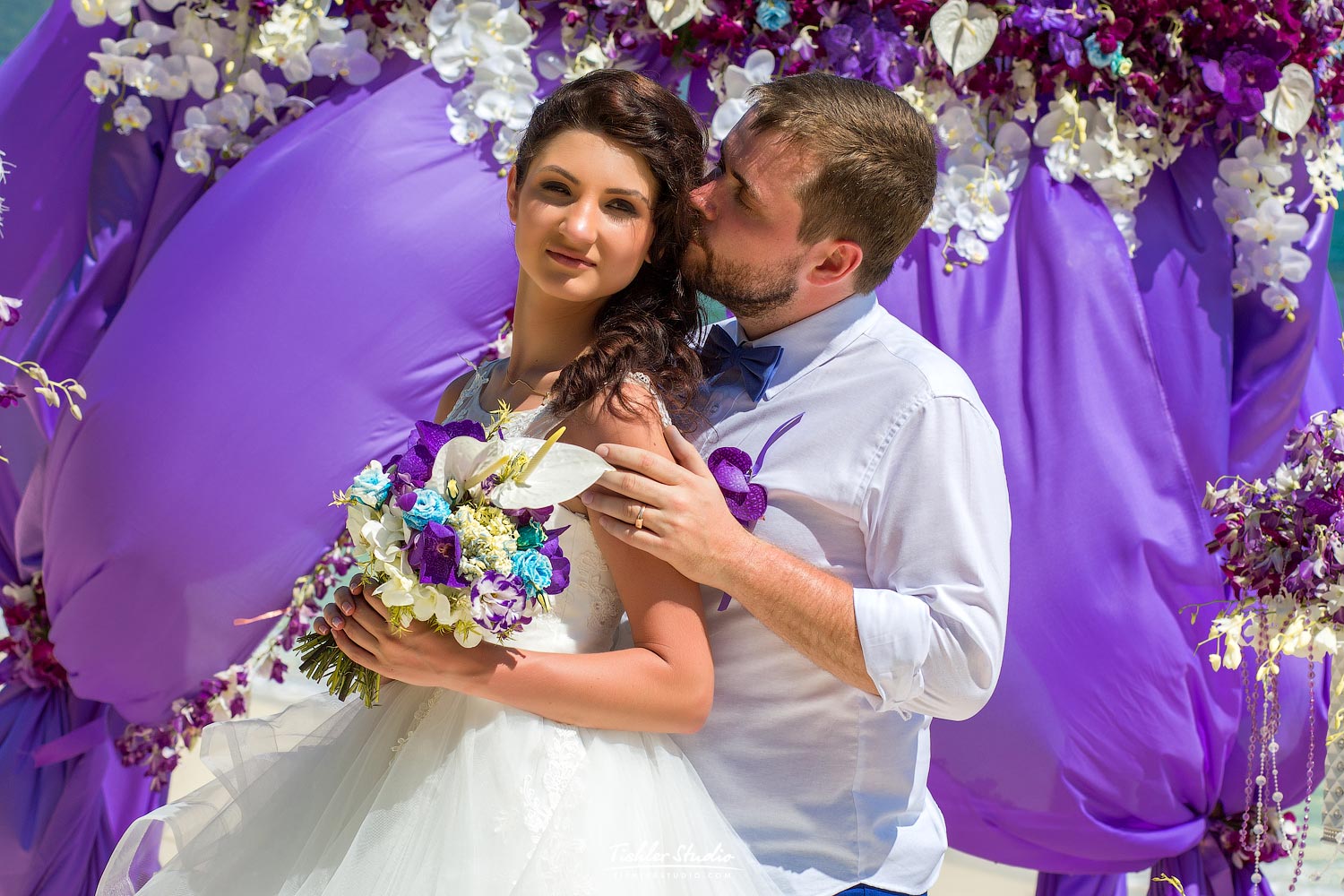 Фиолетовая свадьба своими руками: идеи, оформление зала, фото, приметы :: syl.ru