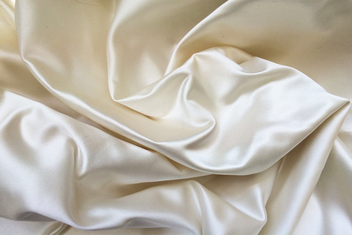 Популярные ткани для пошива платьев, критерии выбора