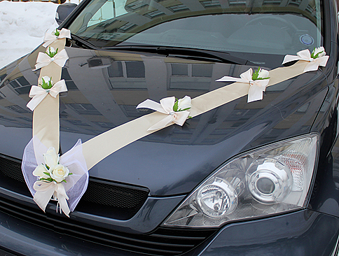 Как украсить свадебное авто своими руками. собираем украшение на свадебную машину своими руками, фото.