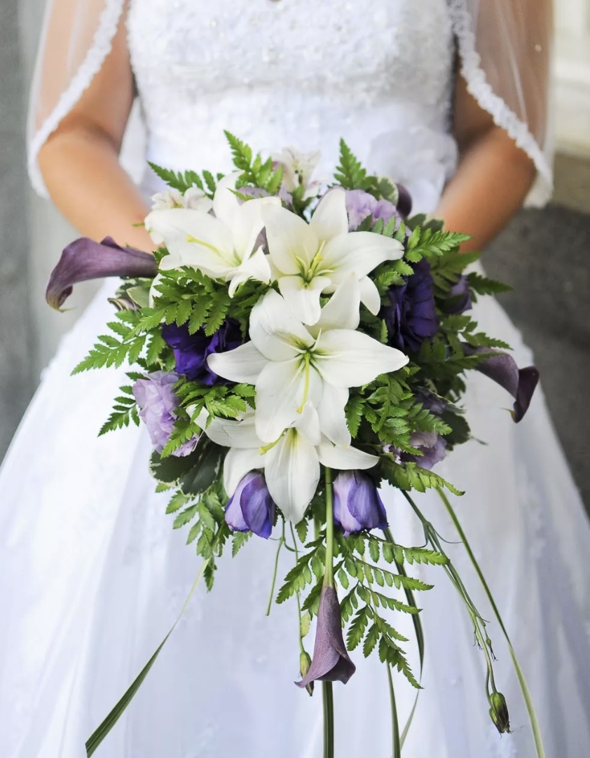 Свадебный букет фиолетовый – символ роскоши и богатства