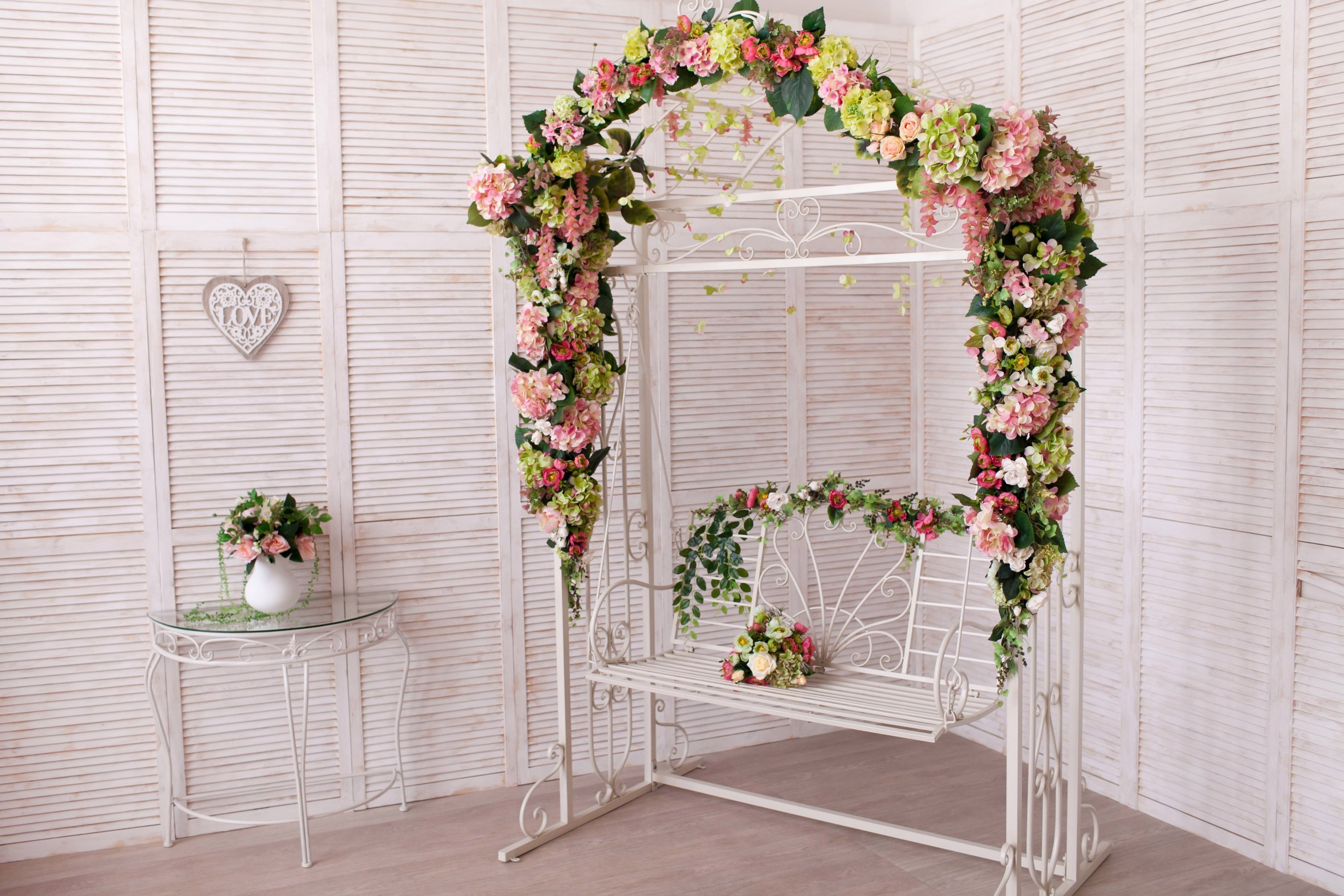 Цветы для арки на свадьбу